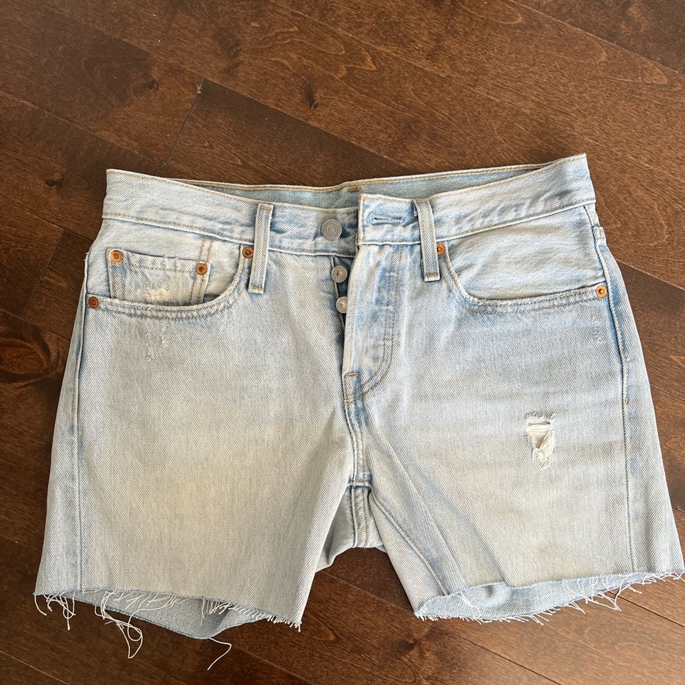 LEVIS DENIM SHORTS